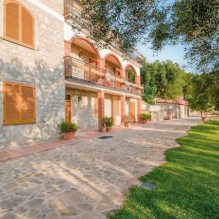 Il Giardino Dei Filosofi * Ascea