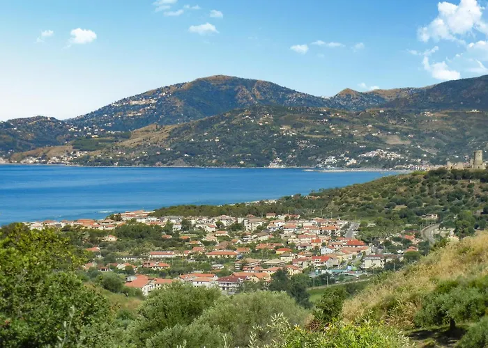 Il Giardino Dei Filosofi Ascea